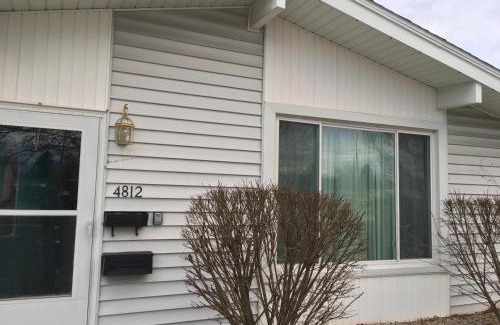 Lansing House | The Paradise @ Lyncott
