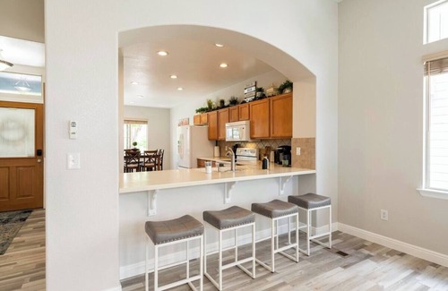 Brighton House | The Park House, Cozy Family-Friendly Retreat