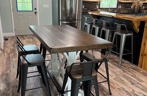 Fayetteville House | The Park House sleeps 9 comfortably. Come visit the NRGNP in Wild, Wonderful WV.