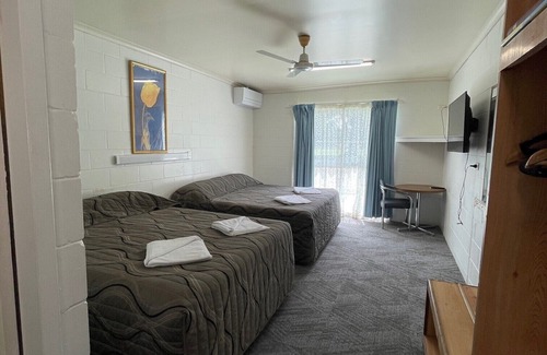 Charters Towers Hotel | The Park Motel