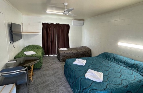 Charters Towers Hotel | The Park Motel