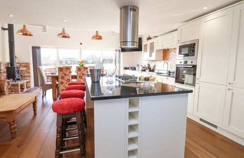 Hapsford Cottage | THE PARLOUR, family friendly, luxury holiday cottage in Helsby