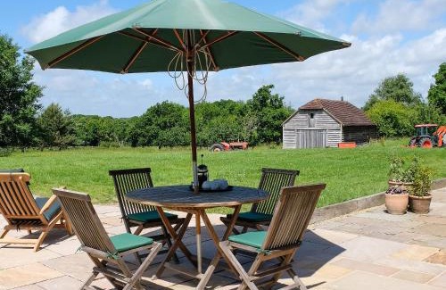 Cowbeech House | The Parlour