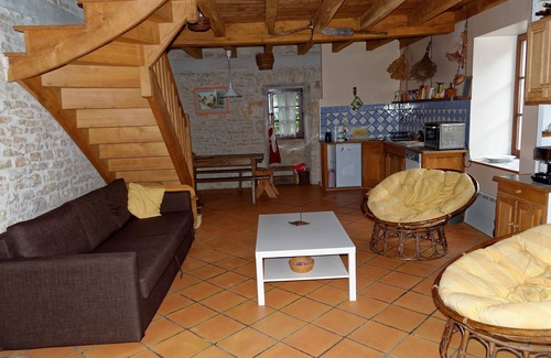 Floirac House | The Parrot House