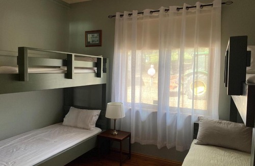 Strath Creek House | The Pavilion Retreat at The Village Green