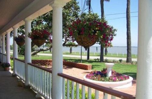 Palacios Bed & Breakfast | The Peaceful Pelican LLC