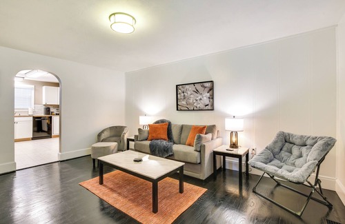 Lincoln Park Apartment | 'the Peaceful Post' Cozy Winter Escape in Kingston