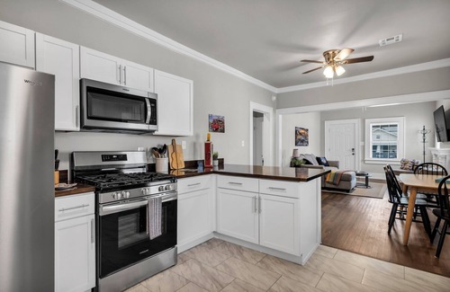 Tulsa House | The Peach on Route 66/TV in Both Bedrooms/Pergola