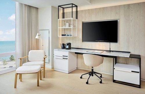 Burlington Hotel | The Pearle Hotel & Spa, Autograph Collection