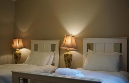 Wilton Hotel | The Pembroke Arms