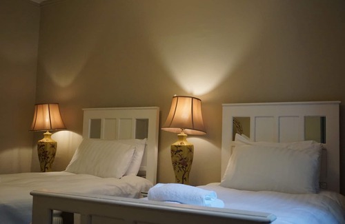 Quidhampton Hotel | The Pembroke Arms