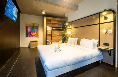 Arsenal Hostel | The People Paris Marais