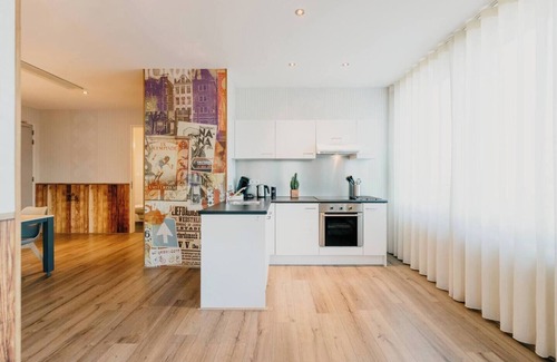 Bedrijventerrein Sloterdijk Apartment | The Perfect Amsterdam Apartment accommadtes 6!