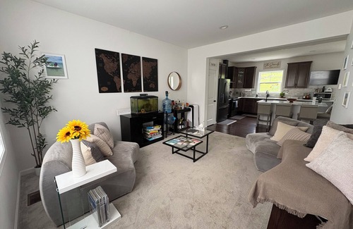 Washingtonville House | The Perfect Essential Getaway!