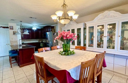 Southeast Arlington House | The Perfect family friends get away