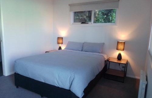 Hobart Central Business District Hostel | The Pickled Frog