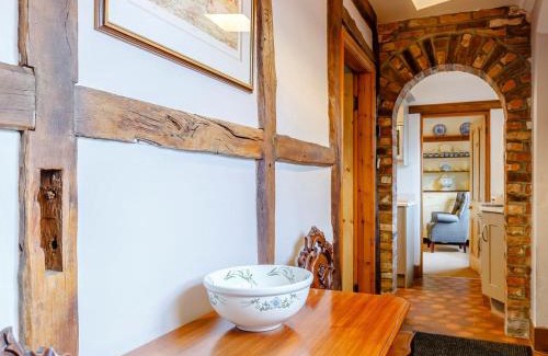 Winterley House | The Pigsty - Uk30945