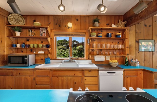 Arch Cape Cabin | The Pilot House by AvantStay | Stunning Home Right On Arch Cape Beach!