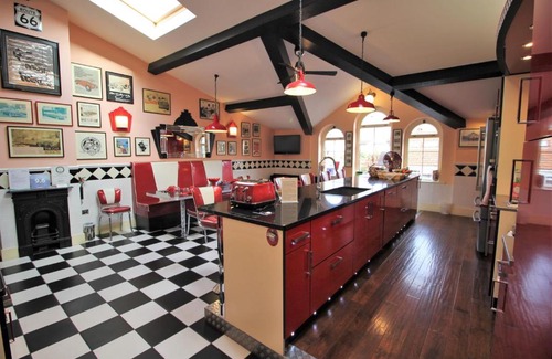 Little Hallingbury Bed & Breakfast | The PitStop