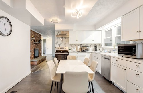 Pulaski Villa | The place of possibilities with amazing heated pool.
