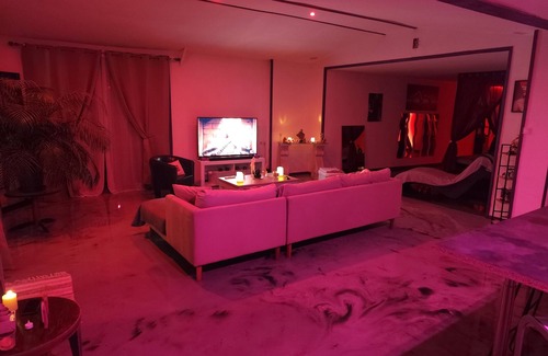 Laluque Apartment | The pleasure of the senses, a moment of escape