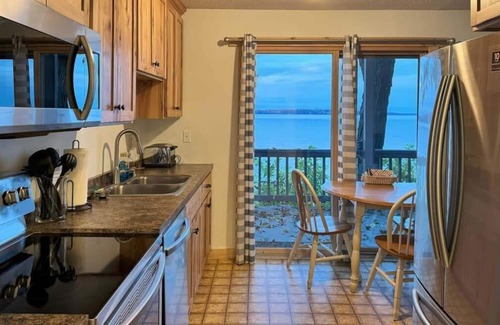 East Gull Lake Condo | The Point on Gull Lake – Unit 1: 1BR Lakeside Retreat w/Patio & Dock Access
