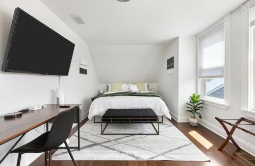 East Liberty House | The Point State Room on Beatty