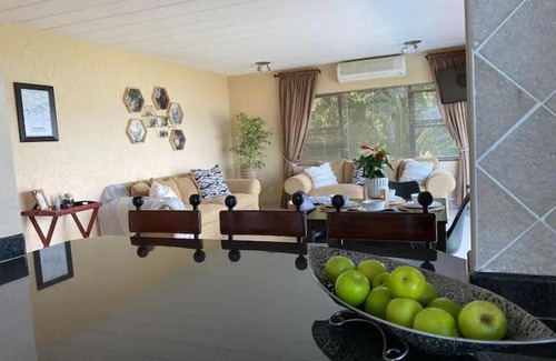 Belmont Heights Bed & Breakfast | The Polo Inn