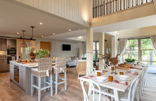Cowlinge House | The Pond Barn - Five Bedroom House, Sleeps 10