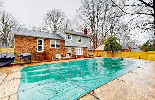 Charlotte House | The Pool House