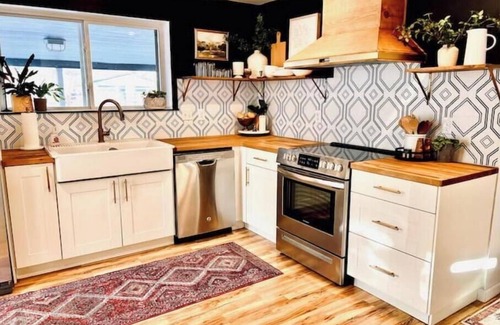 Louisville House | The 'Posh Pickle'- Chic & Uniquenn