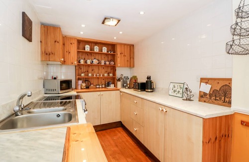 Redbrook Cottage | THE POUND, pet friendly, with a garden in Trellech