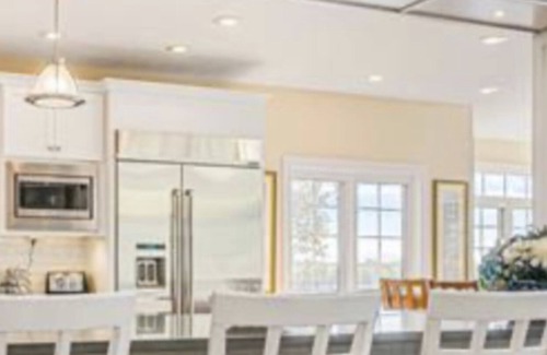 Syracuse House | The Premier Syracuse Lake Wawasee lakefront home, sleeps 20, new furniture