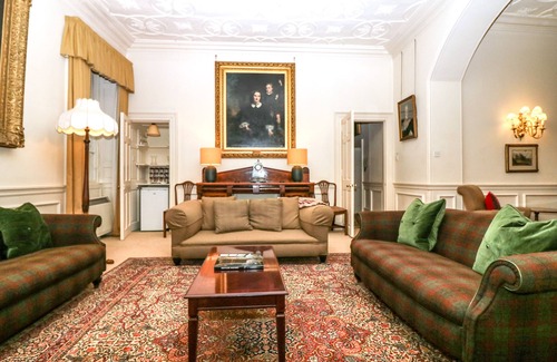 Fyvie Cottage | THE PRESTON TOWER APARTMENT - FYVIE CASTLE in Rothienorman