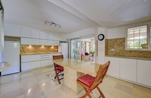 Aix-en-Provence Villa | The Provencal oasis
