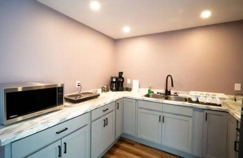 Queens County Cabin | The Purple Violet