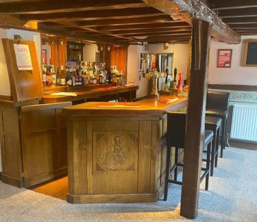 Milton Ernest Hotel | The Queens Head Inn