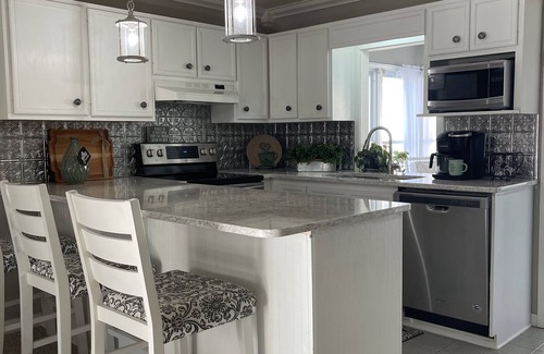 Thomasville House | The Quiet Getaway