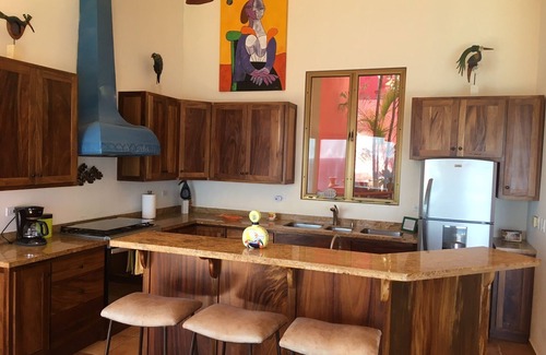 Pescadero House | The Red House - Quiet, romantic weekend