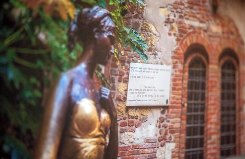 Sud-Ovest Apartment | The Red House - Verona Holiday & Business