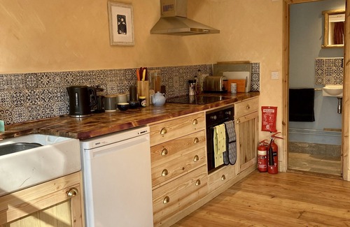 Llanbedr-dyffryn-clwyd Cabin | The Red Shed - A cosy woodland cabin with woodburner