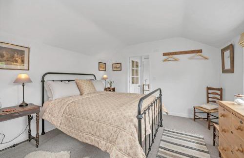 Hawstead House | The Red Shed Entire home for 2 Private garden and parking 2 miles from Bury St Edmunds