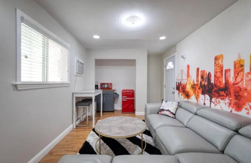 Alum Rock Apartment | The Red Urbanhoop★Urban Sanctuary for Solo/Couples