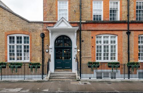 Vincent Square Apartment | The Regency - Serviced Apartments
