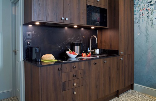 Guildford Apartment | The Residence at the Mandolay