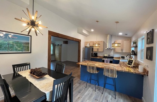 Lake Lure House | The Retreat at Lake Lure & Bunkhouse