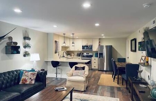 Staunton House | The Revival Room in The Sanctuary! Two Bed Oasis!