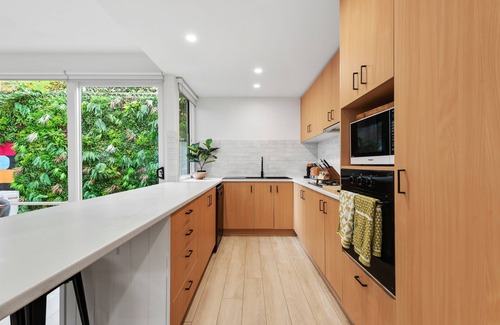 Richmond House | The Richmond House by Ready Set Stay - Family Friendly Holiday House, full linen
