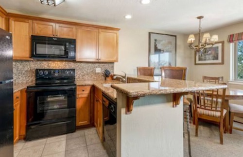 Tahoe Village Hotel | The Ridge at Lake Tahoe