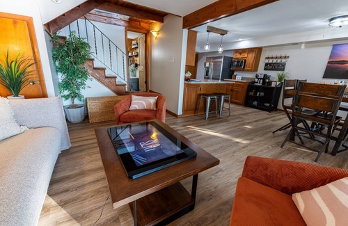 Decatur House | The Ridge | Lake Front | Hot Tub | Kayak+Pvt Dock